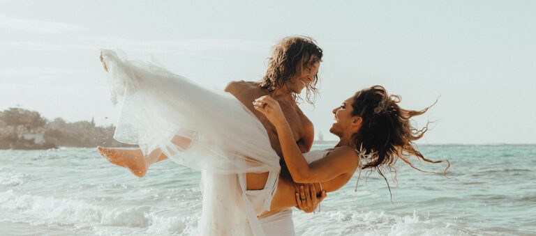 Read more about the article Mariska & Fernando – Surfer Wedding