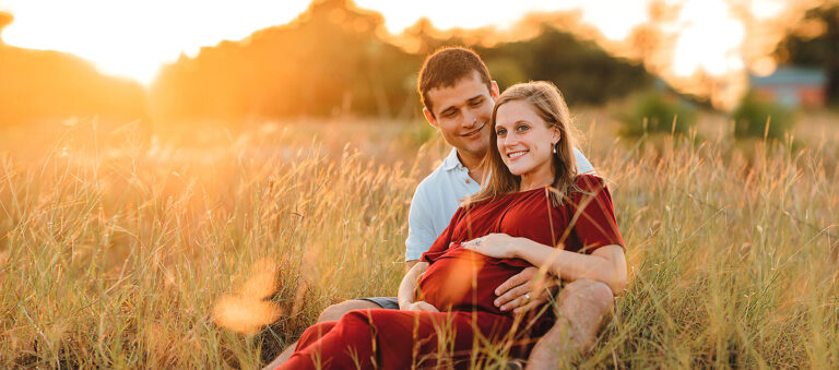 Read more about the article Sunset Gold – Maternity & Family Photography
