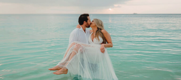 Read more about the article Brittany & Steve – Grand Cayman Wedding