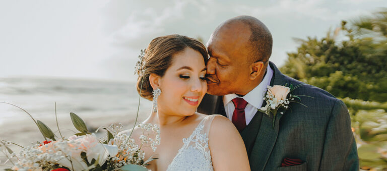 Read more about the article Angie & David – Grand Cayman Wedding
