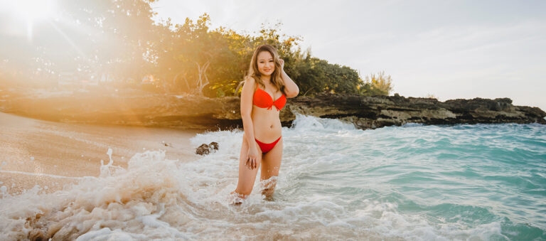 Read more about the article Bikini Beach Portraits at Smith Cove