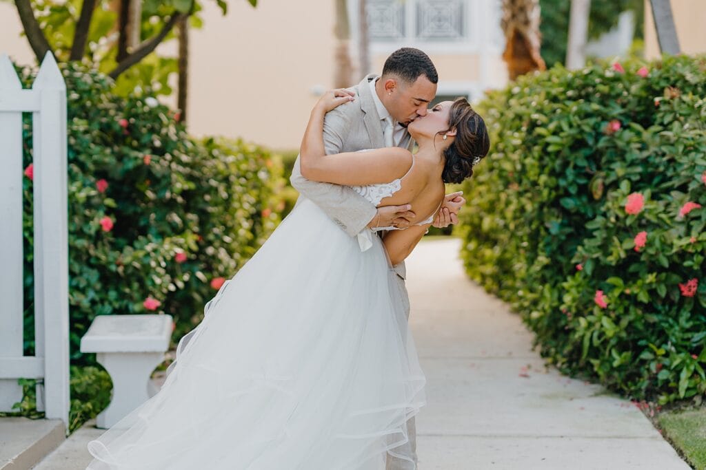 grand cayman wedding photographer first look