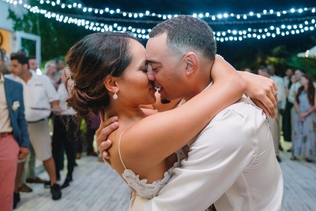 grand cayman wedding photographer reception morgans first dance