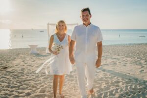 westin grand cayman beach ceremony wedding photographer