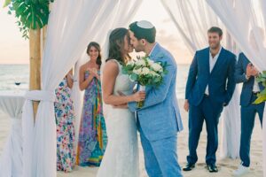 grand cayman kimpton seafire jewish wedding photography beach ceremony