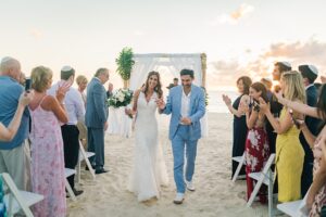 grand cayman kimpton seafire jewish wedding photography beach ceremony