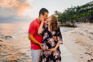 spotts beach grand cayman family maternity photography