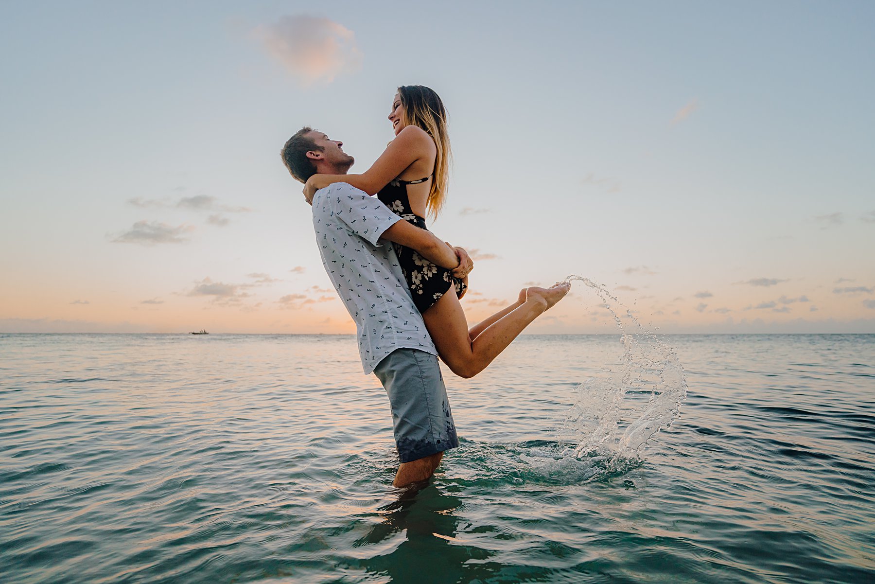 auckland couple engagement photographer beach sunset