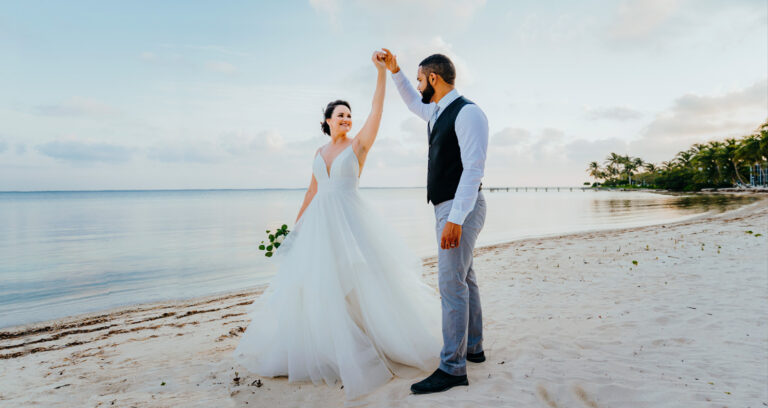 Read more about the article Stacie & Darren – Kaibo Cayman Wedding