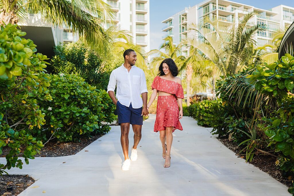 couple photographer cayman islands beach kimpton seafire