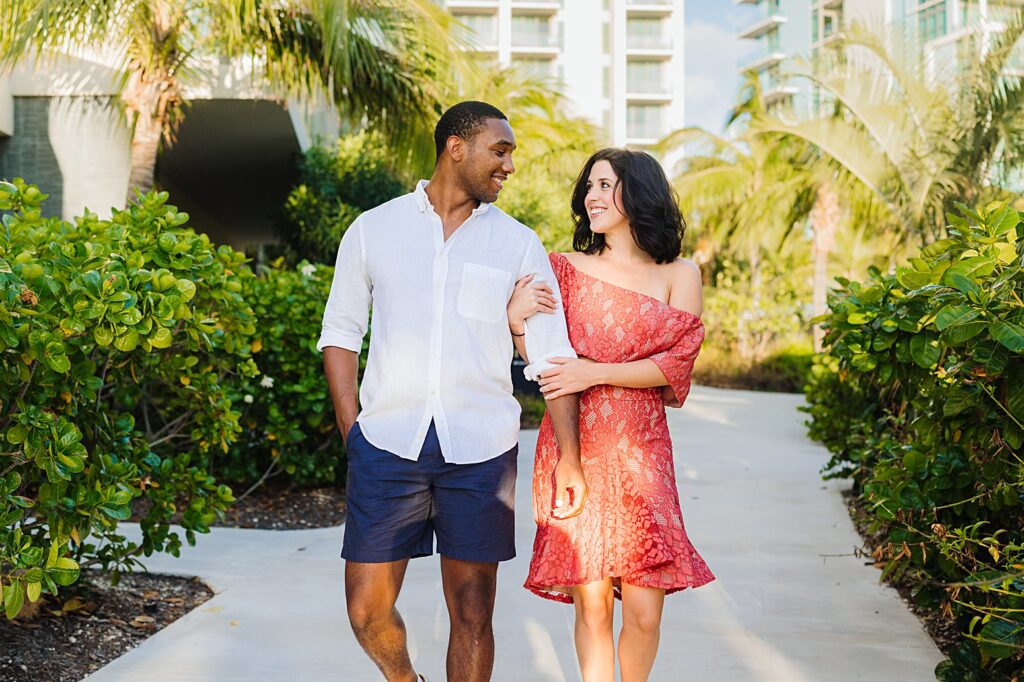 couple photographer cayman islands beach kimpton seafire