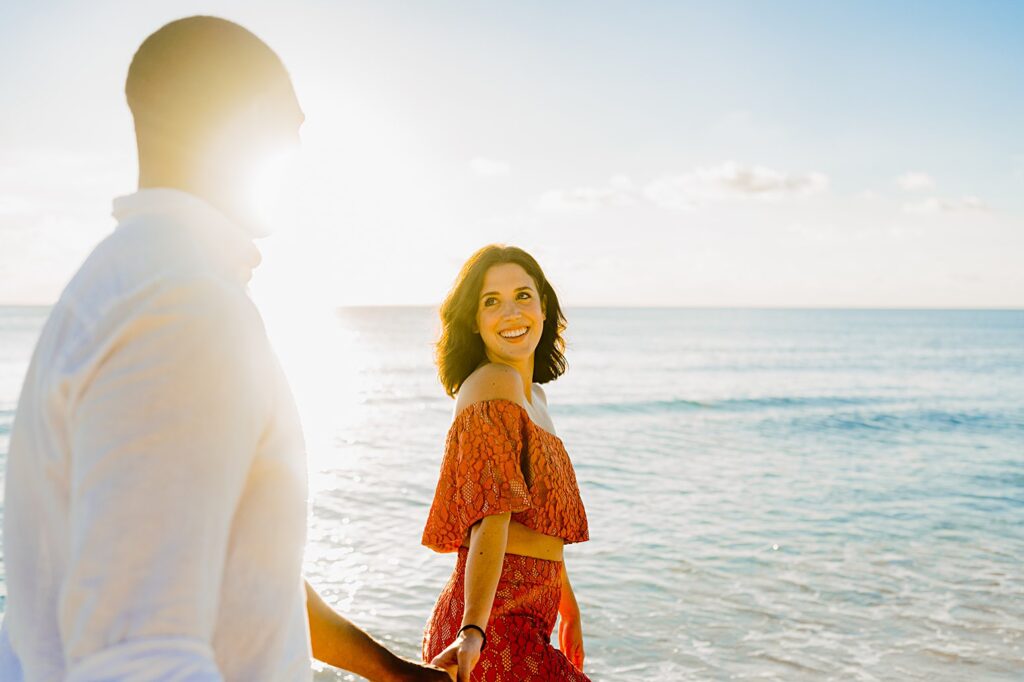 couple photographer cayman islands beach kimpton seafire