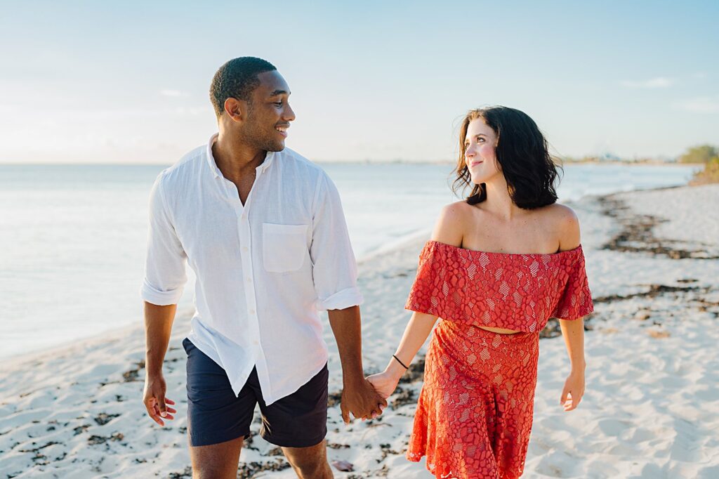 couple photographer cayman islands beach kimpton seafire