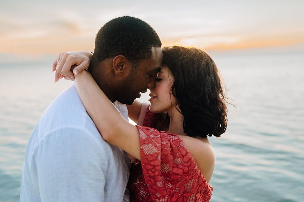 couple photographer cayman islands beach kimpton seafire