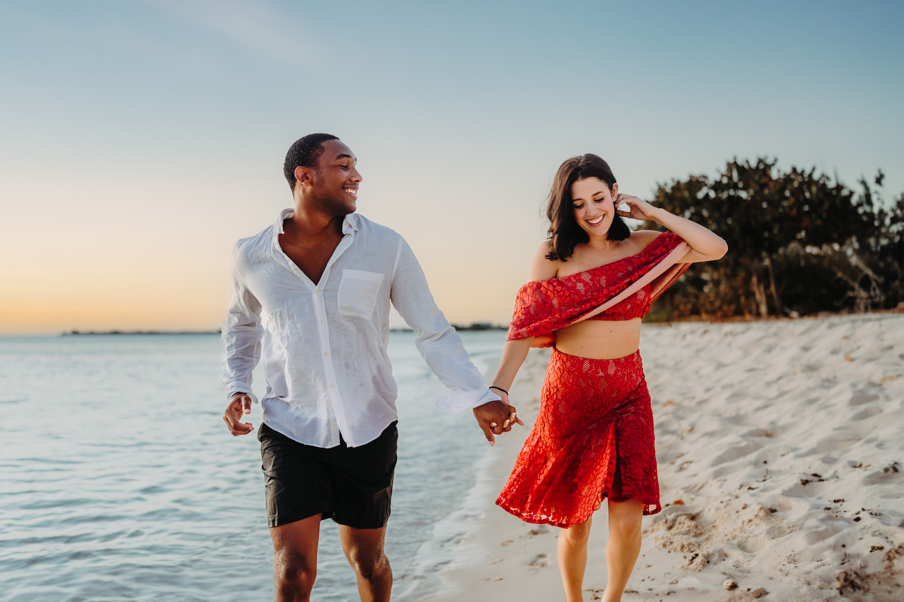 auckland couple engagement photographer beach