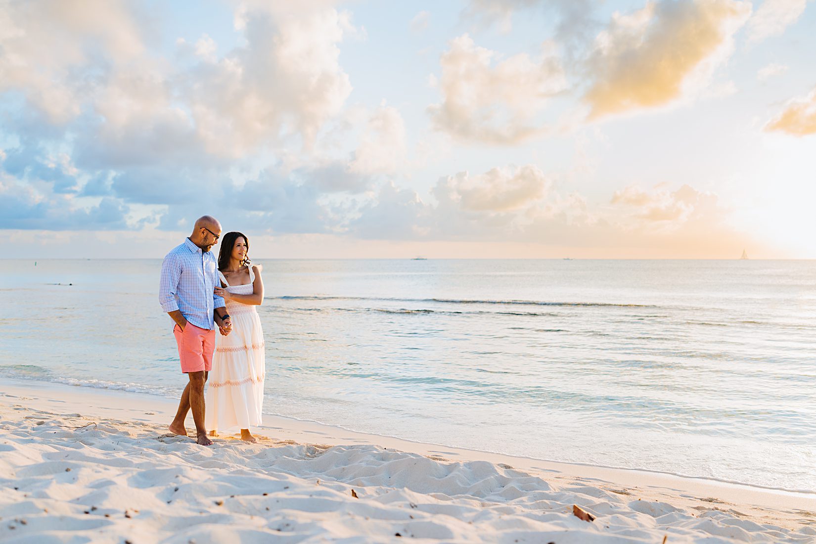 auckland engagement couple photographer beach