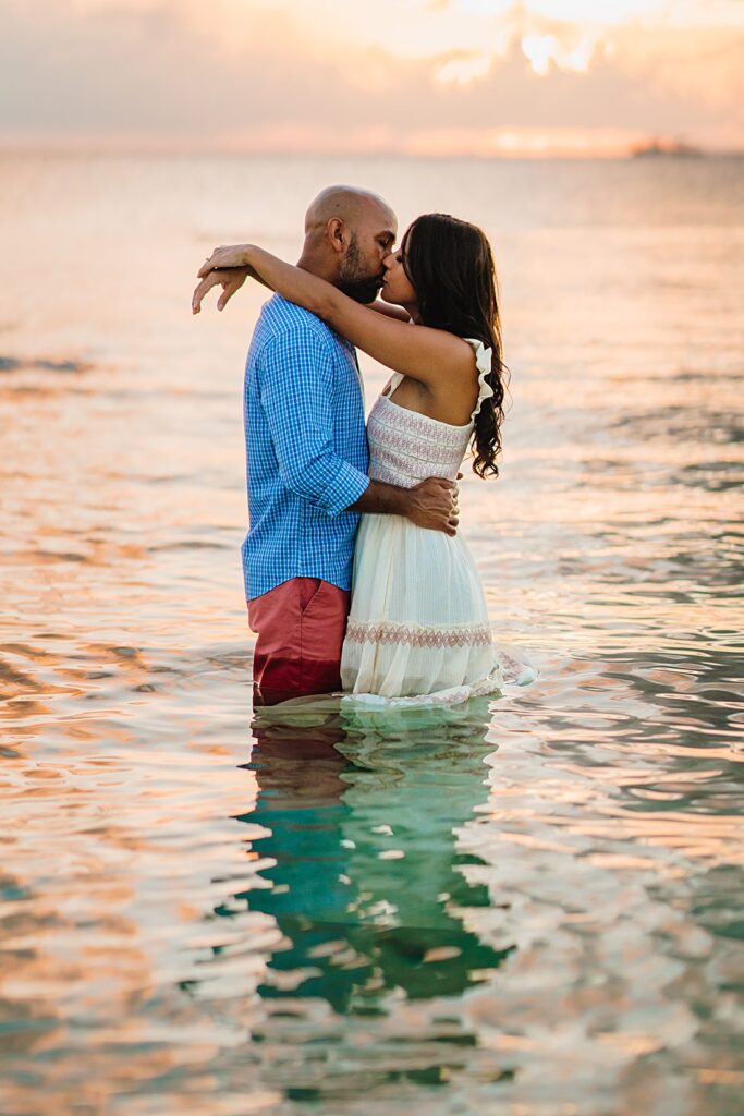 auckland engagement couple photographer beach