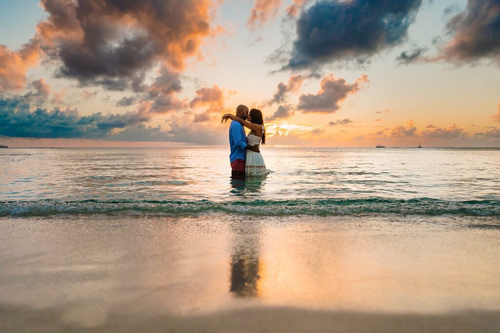 auckland engagement couple photographer beach