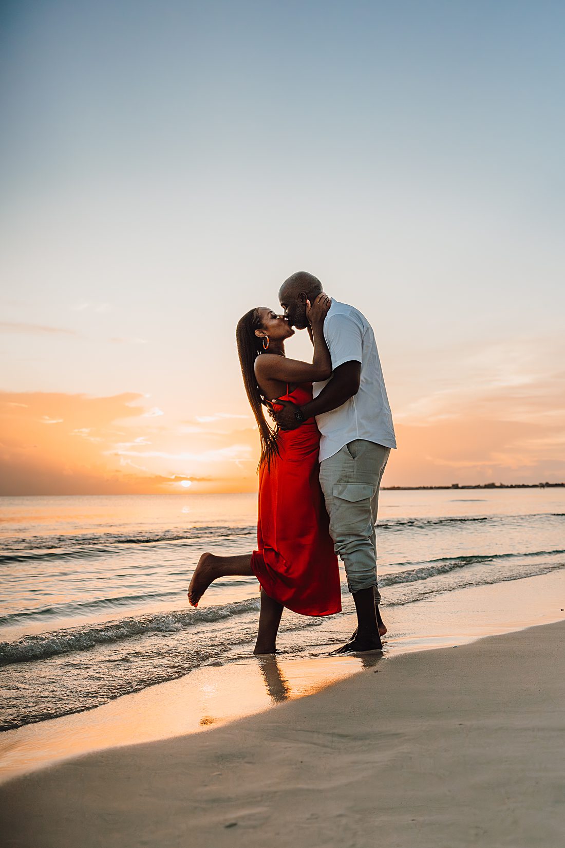 auckland engagement photographer beach