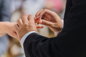 auckland wedding photographer small beach wedding