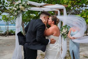 auckland wedding photographer small beach wedding