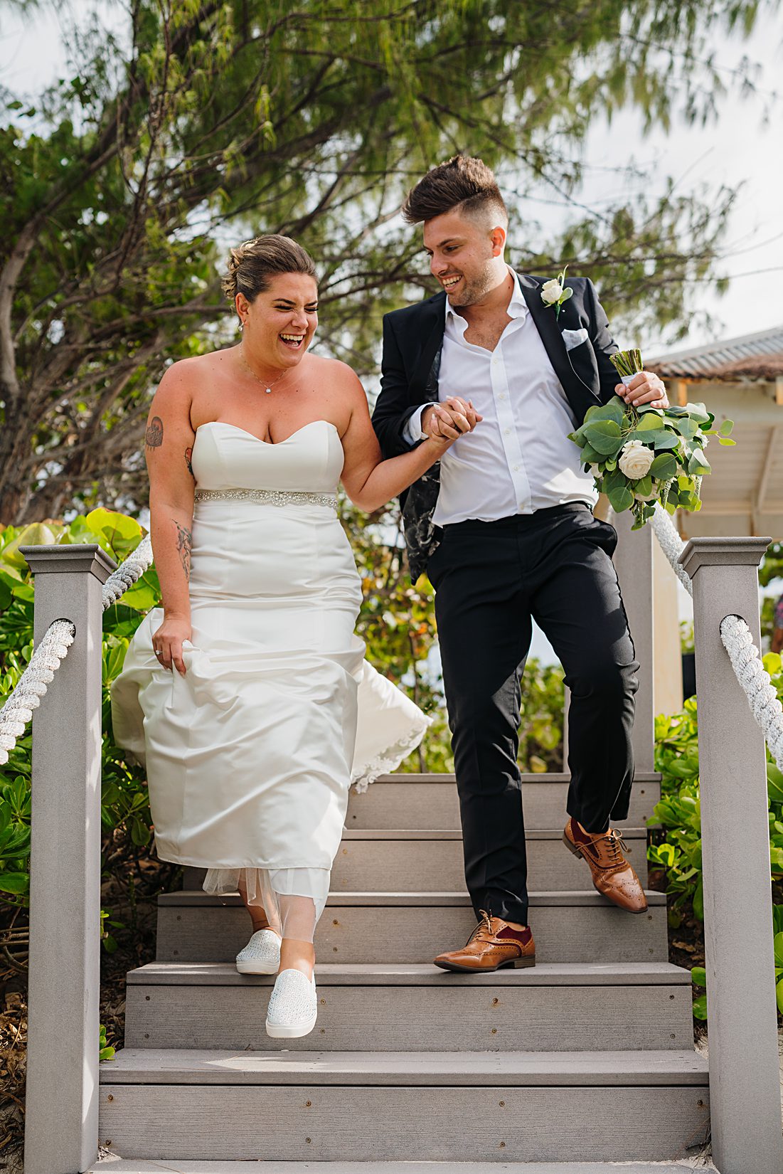 auckland wedding photographer small beach wedding