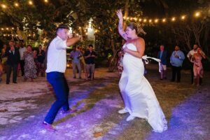 auckland wedding photographer small beach wedding