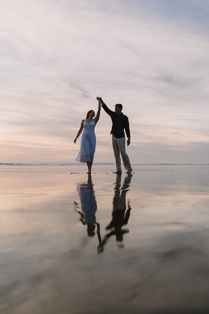 Piha beach auckland couple engagement photographer