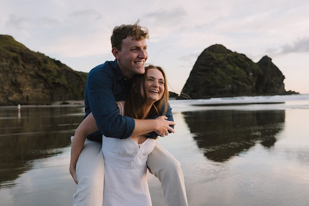 Piha beach auckland couple engagement photographer